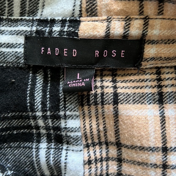 Large half beige/half black flannel from Urban planet - Picture 3 of 3